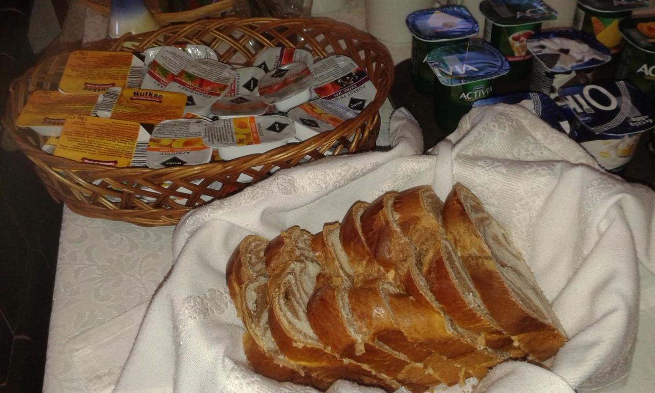 提凡酒店及餐厅 维拉尼 外观 照片